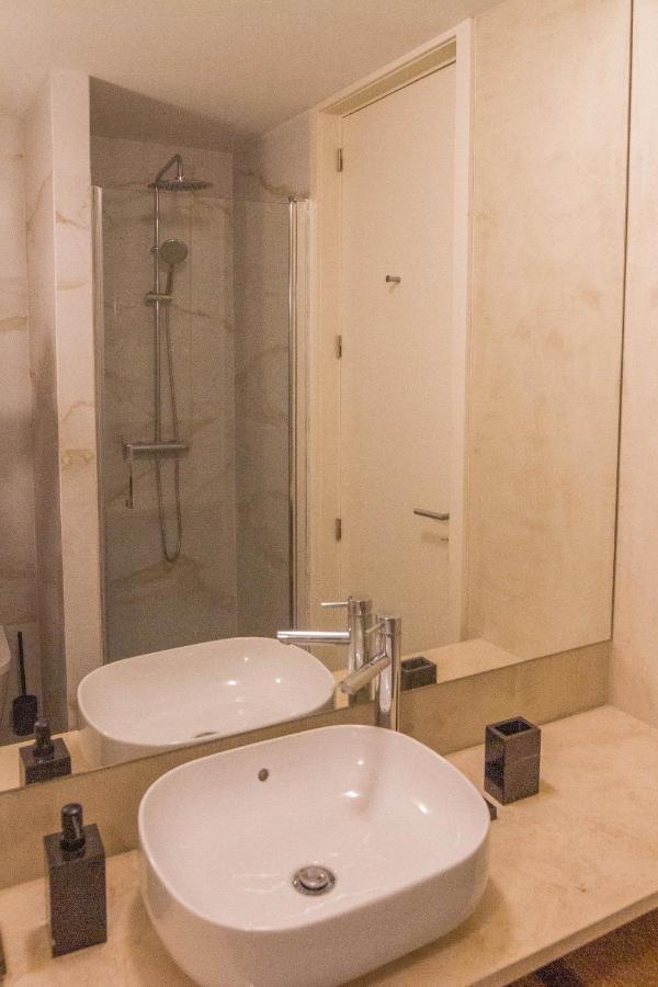 Modern Charming Loft With Balcony In Central 포르투 외부 사진