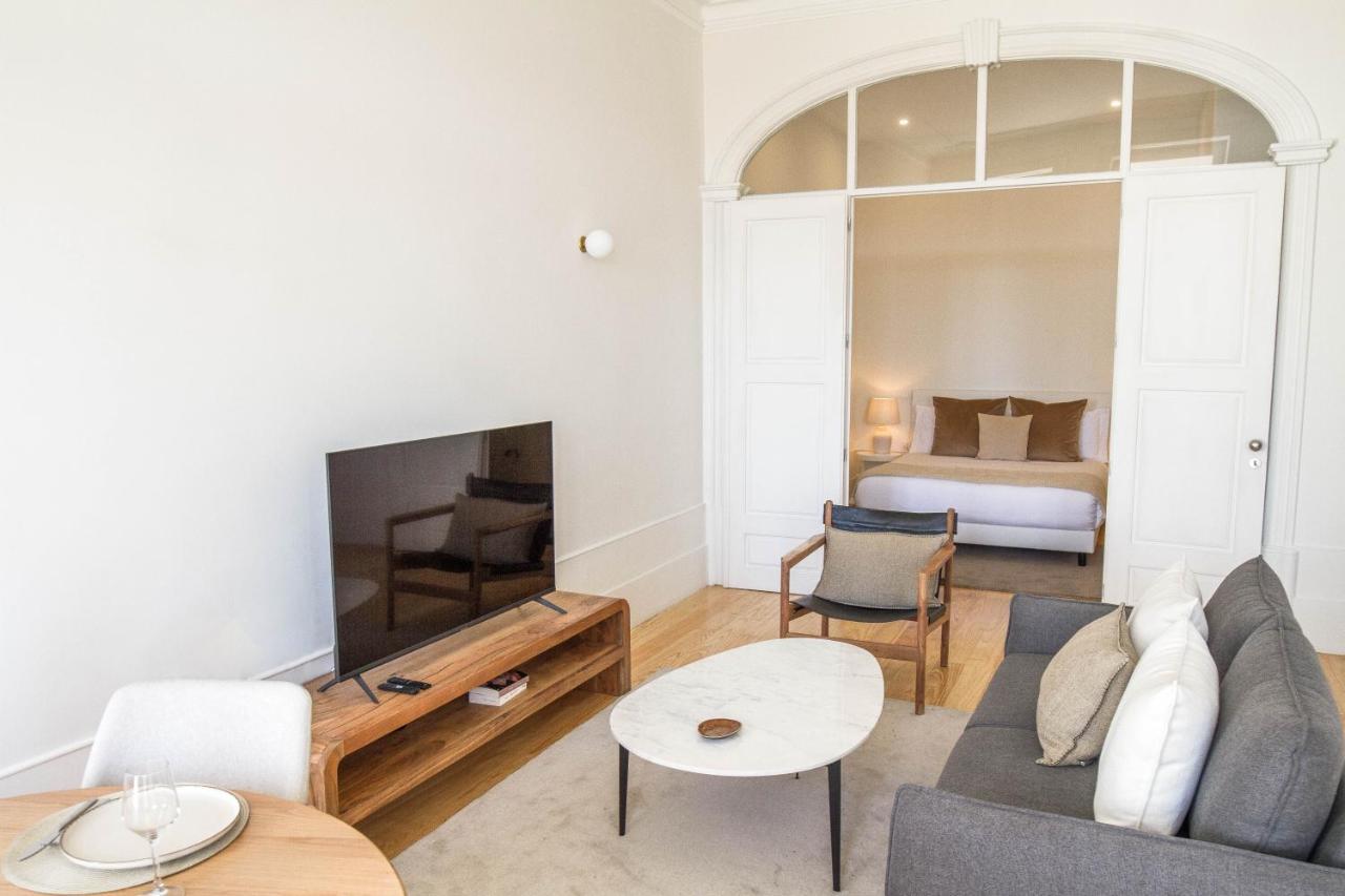 Modern Charming Loft With Balcony In Central 포르투 외부 사진
