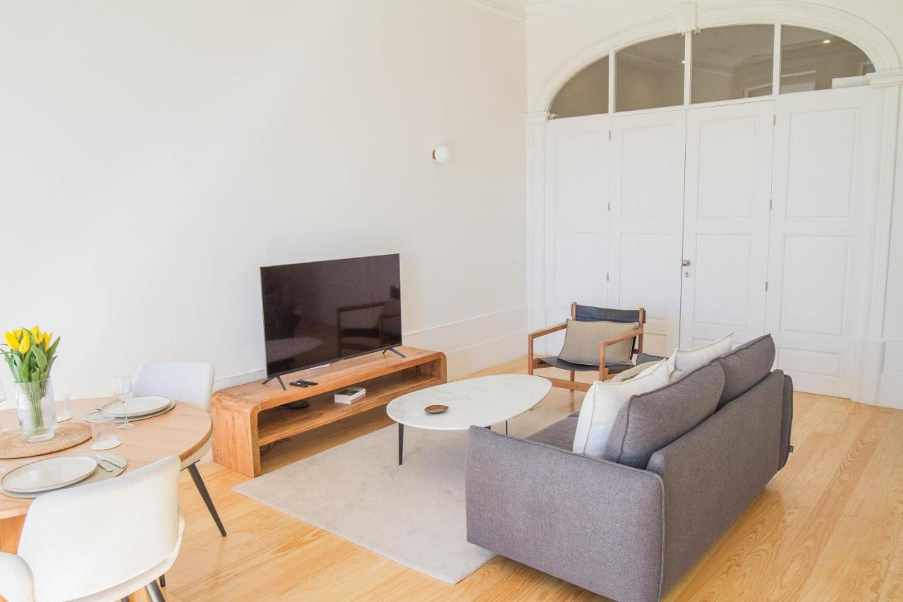 Modern Charming Loft With Balcony In Central 포르투 외부 사진