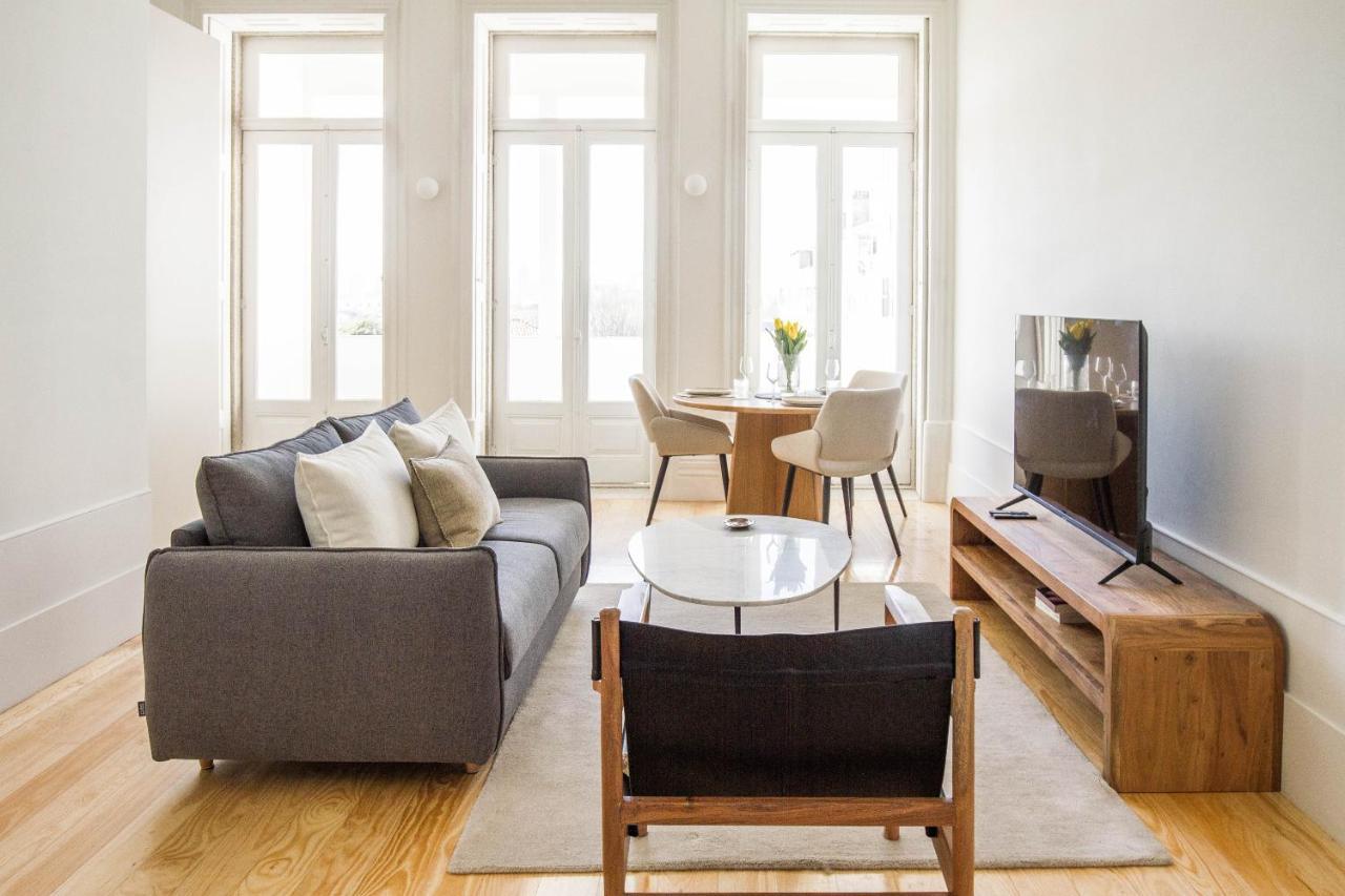 Modern Charming Loft With Balcony In Central 포르투 외부 사진